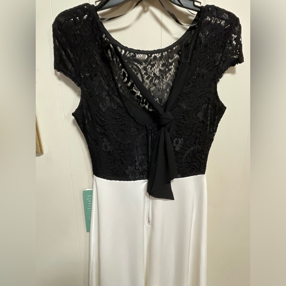 B. Smart dress 7/8 - Picture 9 of 12